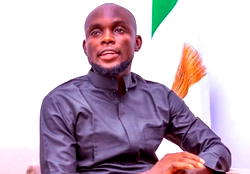 Yuletide: Egbema APC chieftain, Lawuru, distributes rice, logistics across Warri North LGA
