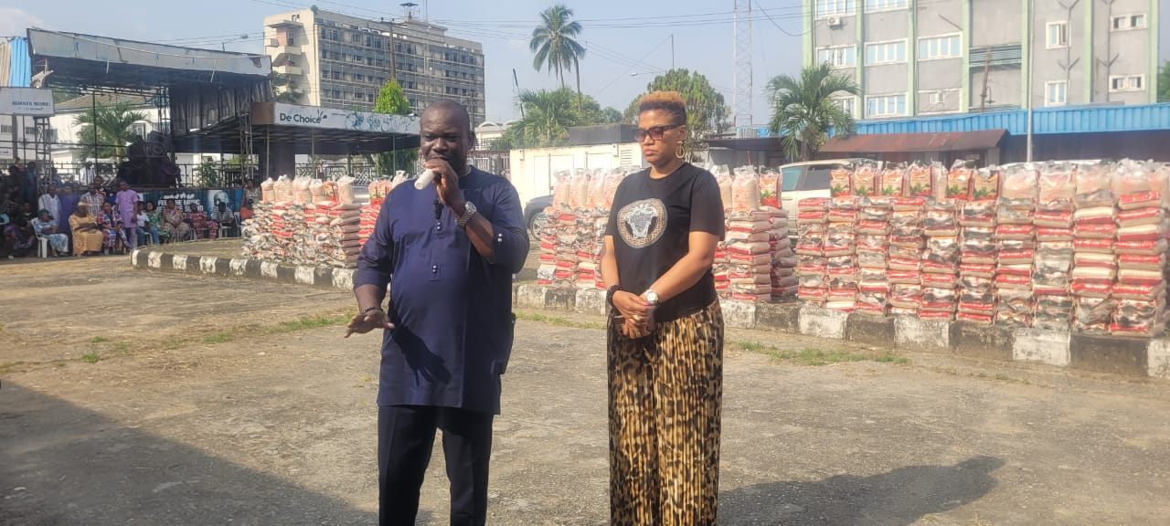 Ohaneze Ndigbo President feed 2,500 widows, PWDs, others in Calabar