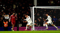 Fulham snatch stoppage-time deaw to hold Liverpool 2-2