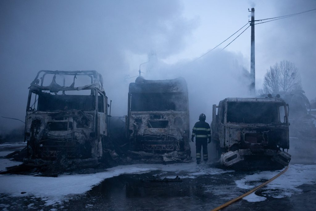 Kyiv fumes at Putin as Russian strikes Ukraine amid negotiations