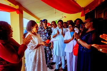 2026: Delta First Lady celebrates new year with Mothers and Newborns in Ughelli