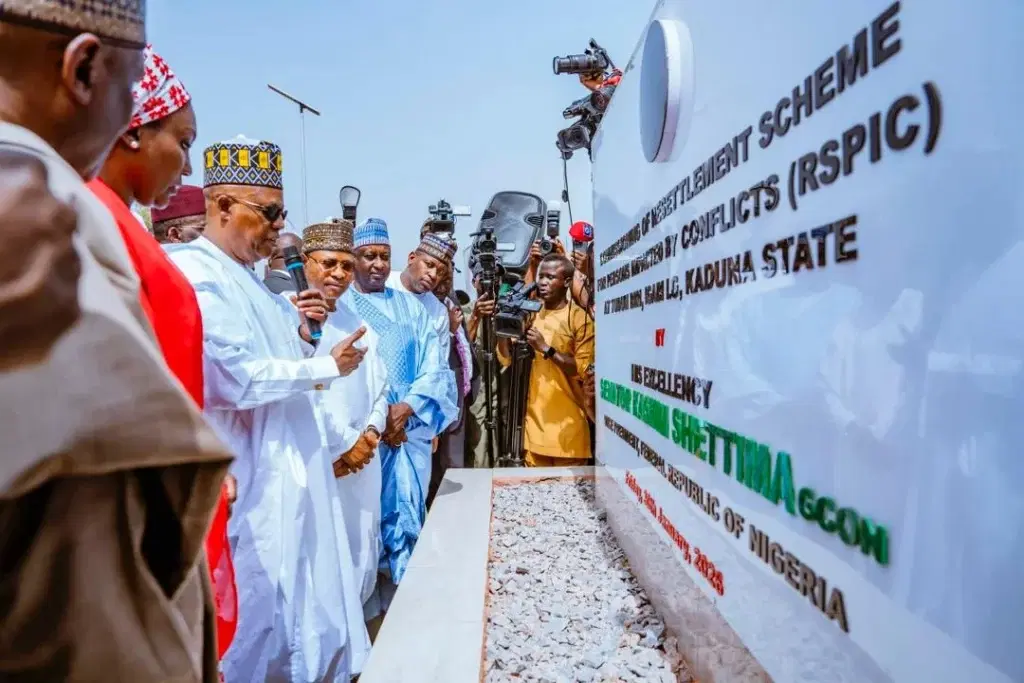 Shettima inaugurates 133 completed housing units at Tudun Biri community