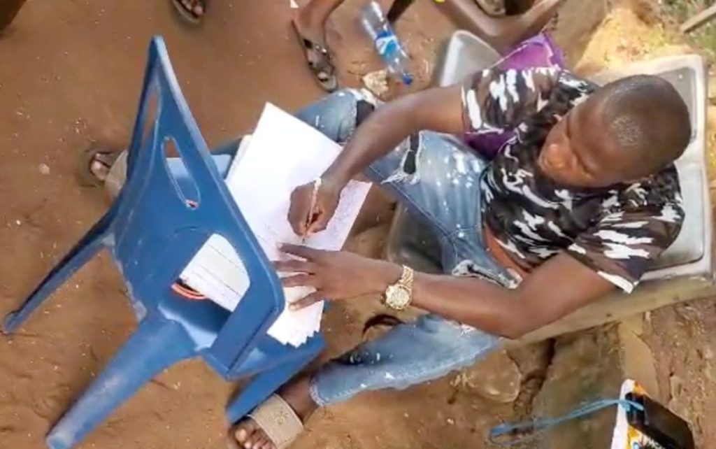 How policemen detained me, wife, children, extorted N150k in Anambra  —  TheCable journalist