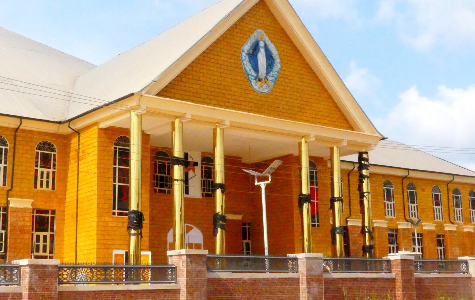 Anger in Nnewi over alleged exclusion of late Senator Ubah from cathedral commissioning