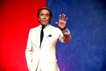 Valentino, Italy’s fashion king, dies at 93