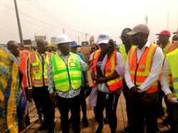 Umahi commends progress of work on Shagamu-Iperu-Ore Expressway, notes key observations