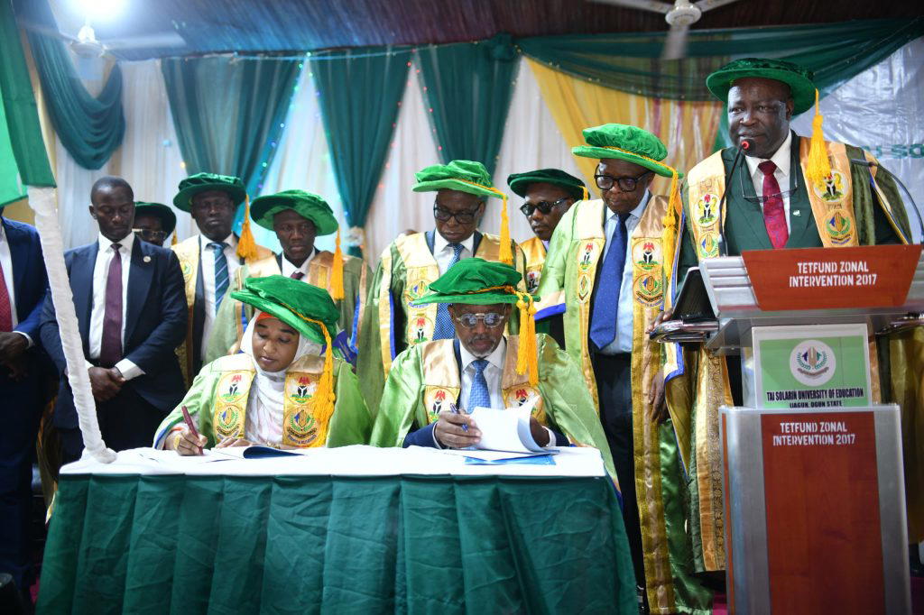 FG, Ogun formalise TASUED takeover, sign MoU at 17th convocation