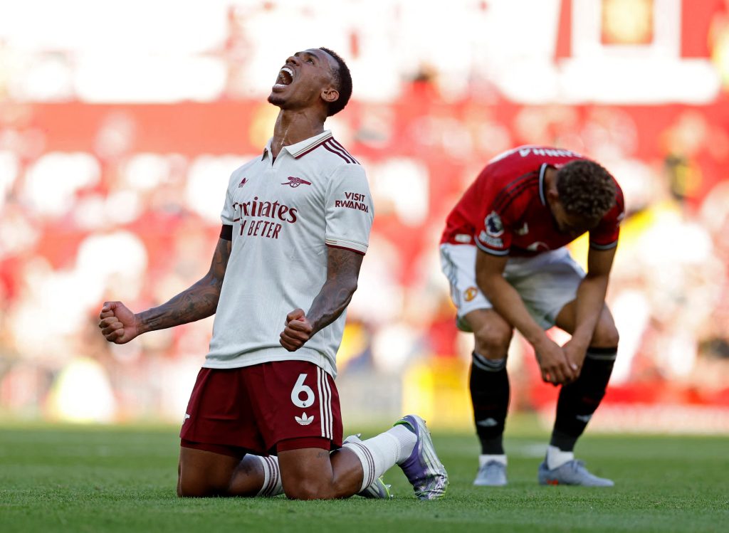 Arsenal eye fifth straight home win as Man United visit Emirates