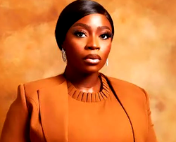 Nollywood actress Bolaji Ogunmola breaks down in tears after being stranded at Ekiti airport