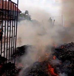 Fire guts recycling site in Lagos