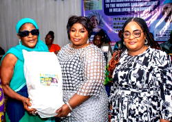 Palliatives: Ikeja council distributes food items to widows, elderly