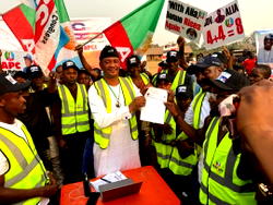 Benue APC Chair, Omale launches e-registration in hometown mobilises members