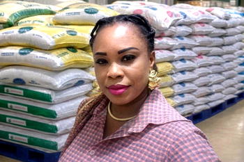 Fetuge distributes rice to APC structures in Ijebu Constituency