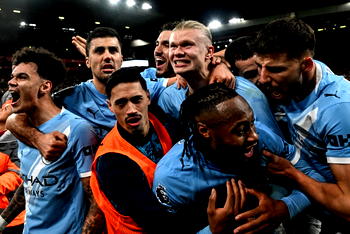 Man City eye Premier League title twist as pressure mounts on Frank and Howe