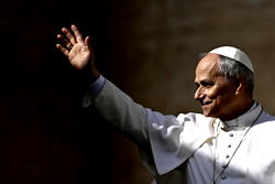 Pope prays ‘roar of bombs’ in Middle East ceases, calls for dialogue