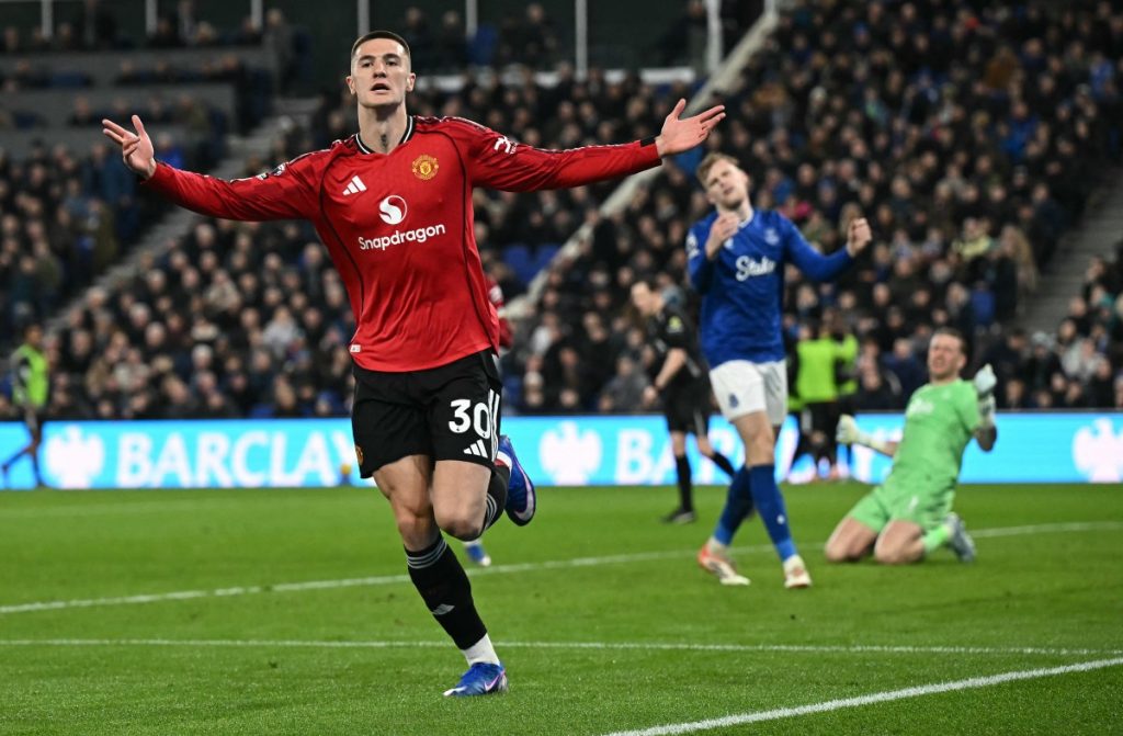 Super-sub Sesko fires Man Utd to win at Everton