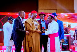 Dafinone hails Oborevwori over double ‘Governor of the Year’ Awards