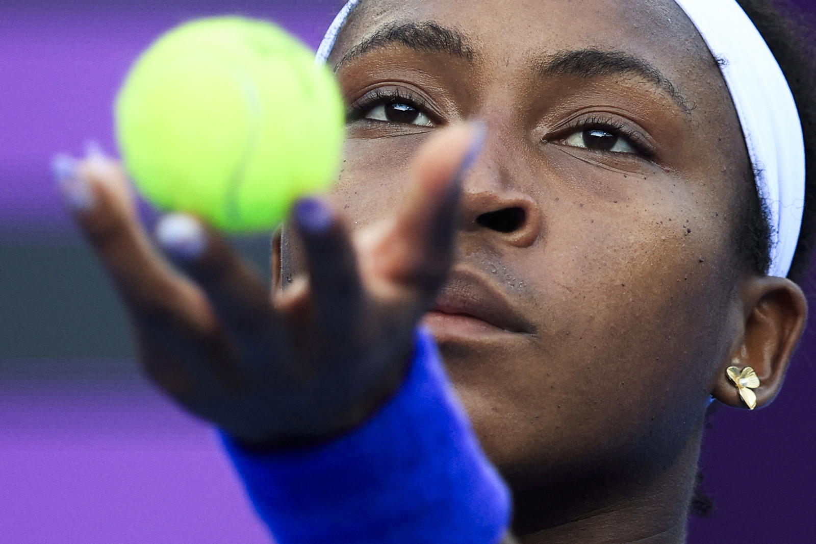 Gauff dumped out of Qatar Open, Swiatek, Rybakina through
