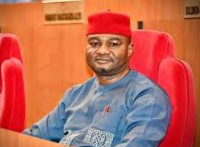 Nwebonyi pledges ₦200m law auditorium, roads for AE-FUNAI