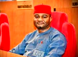 Nwebonyi pledges ₦200m law auditorium, roads for AE-FUNAI