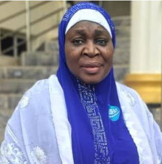 Motherly applause for retiring Fountain University Bursar