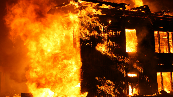 Fire razes 10 shops in Ibadan