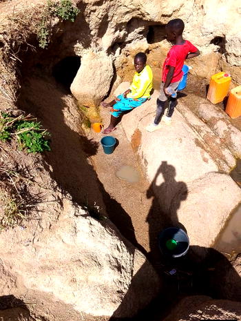 Vendors cash in as acute water scarcity hits Jos communities
