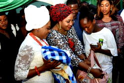 Handshake across the Niger: How Ooni’s wife spent Valentine’s day in Abia