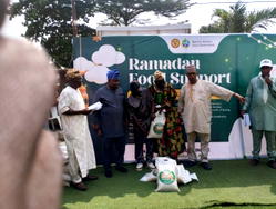 Ajeromi-Ifelodun flags off three roads, ICT hub, PHC, procures school buses