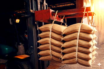 Firm expands into Canada, begins wheat and soybean origination