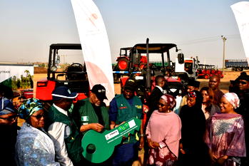 FG distributes 2000 tractors to mechanisation service providers