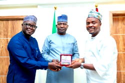 Green Lunar CEO meets Minister of Defence, pledges support for armed forces’ digitisation drive