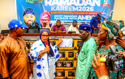 Ramadan: Oyetola’s son distributes food packs to 5,000 households in Osun