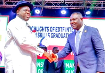 Gov Diri lauded for giving late dep gov state burial 