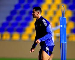 Ronaldo returns to training amid tension with club