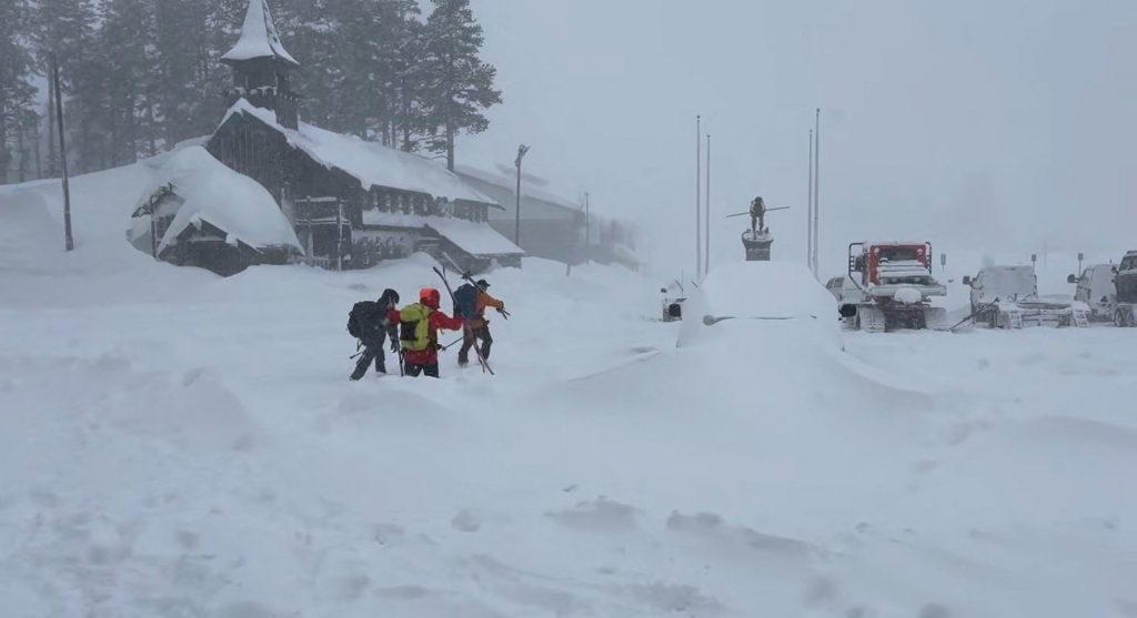 Nine skiers missing in California avalanche