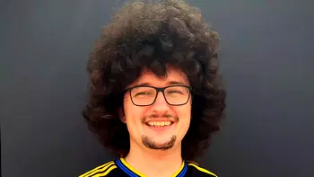 6 things about United Strand who’ll cut his 493-day hair if Man Utd win tonight
