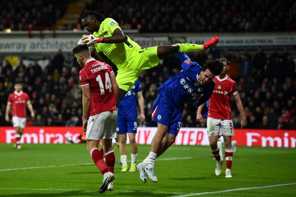 Chelsea deny 10-man Wrexham Hollywood finish in FA Cup thriller