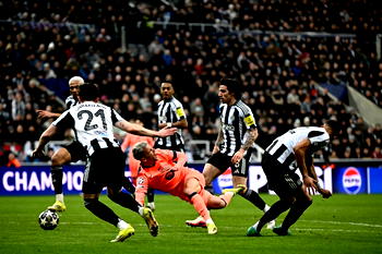 Yamal penalty rescues Barca from defeat at Newcastle