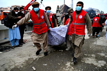 400 killed in Pakistani strike on clinic, Afghan govt says