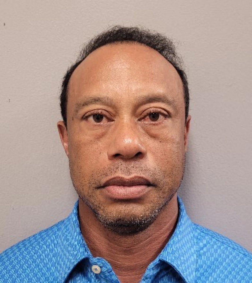 Tiger Woods arrested, charged with DUI after Florida crash