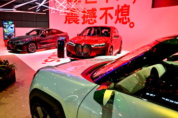 BMW recalls 180,000 cars in China over fire risk