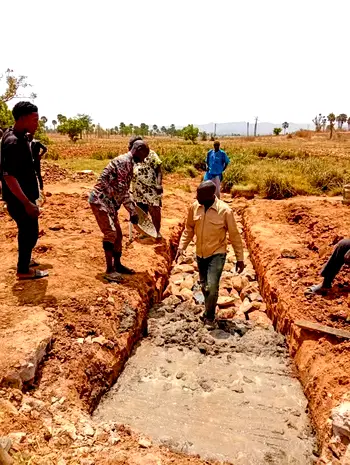 Kaduna community embarks on self-help project to prevent flooding