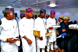 2027: Lagos APC inaugurates newly elected council excos