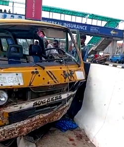 One killed, six injured in lone commercial bus crash in Lagos