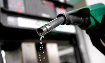 Energy experts back Dangote, slam marketers over blackmail attempt on fuel price hike