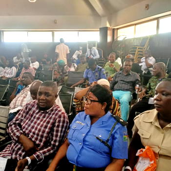 Sanwo-Olu extends free eye care, glasses to 1,000 zone 2 police officers