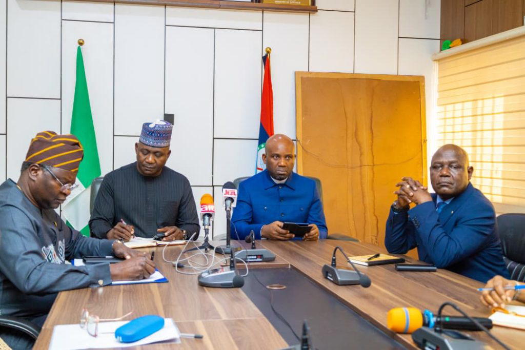 Defence, Science Ministers partner on innovation, energy solutions for military facilities