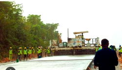 Group inspects FG road projects in Osun, distributes 2,000 food packs