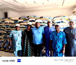 Ramadan/Lent: Renewed Hope Ambassadors distributes 1,600 bags of rice in Osun